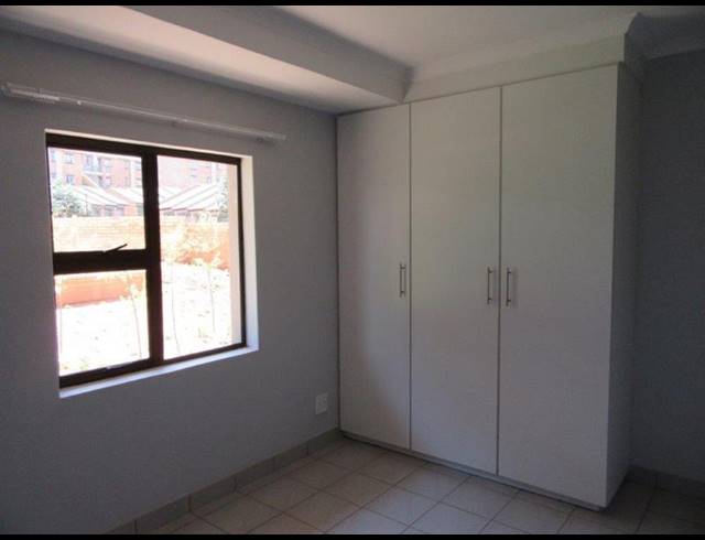 2 BEDROOM PROPERTY TO RENT IN DIE HOEWES